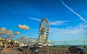 Dudy Studios At Brighton City Center
